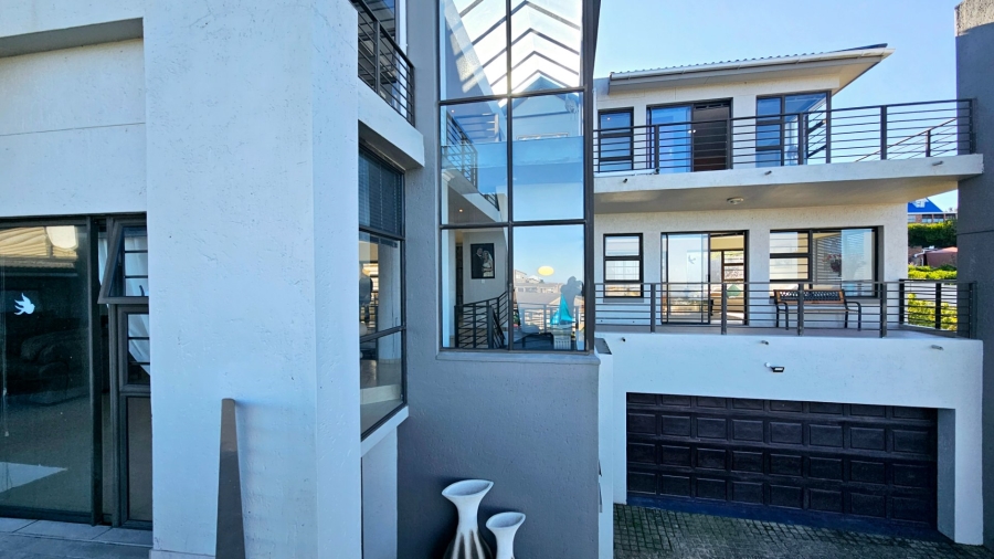 5 Bedroom Property for Sale in Dana Bay Western Cape